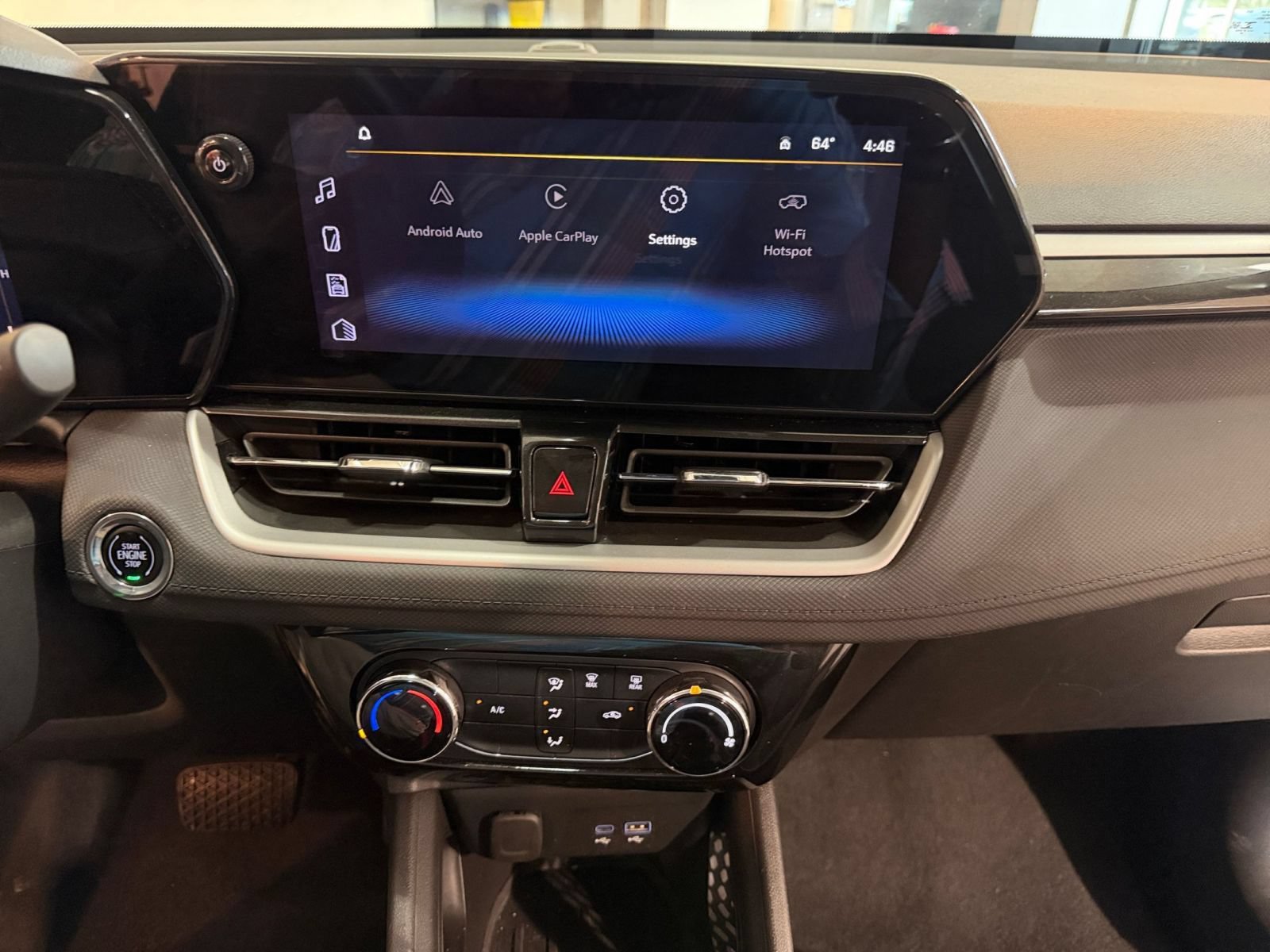 Thumbnail: 2025 Chevrolet TrailBlazer - 16