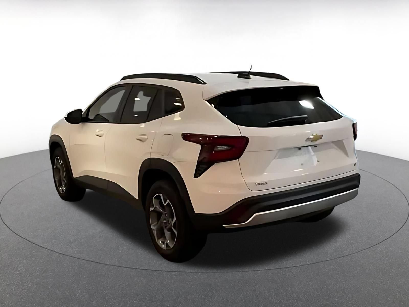 Thumbnail: 2025 Chevrolet Trax - 4