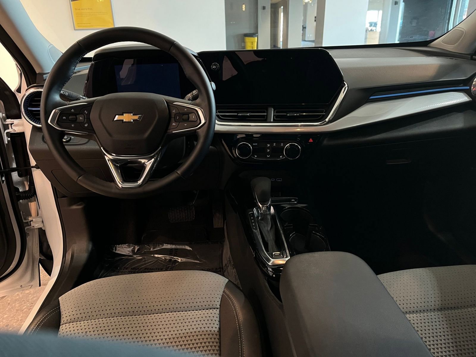 Thumbnail: 2025 Chevrolet Trax - 33