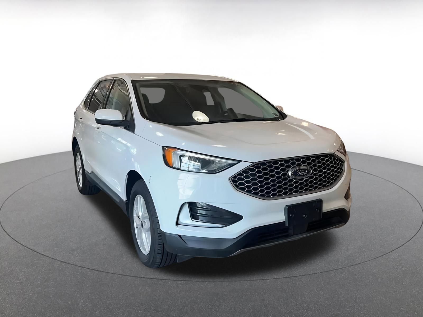 Thumbnail: 2023 Ford Edge - 2