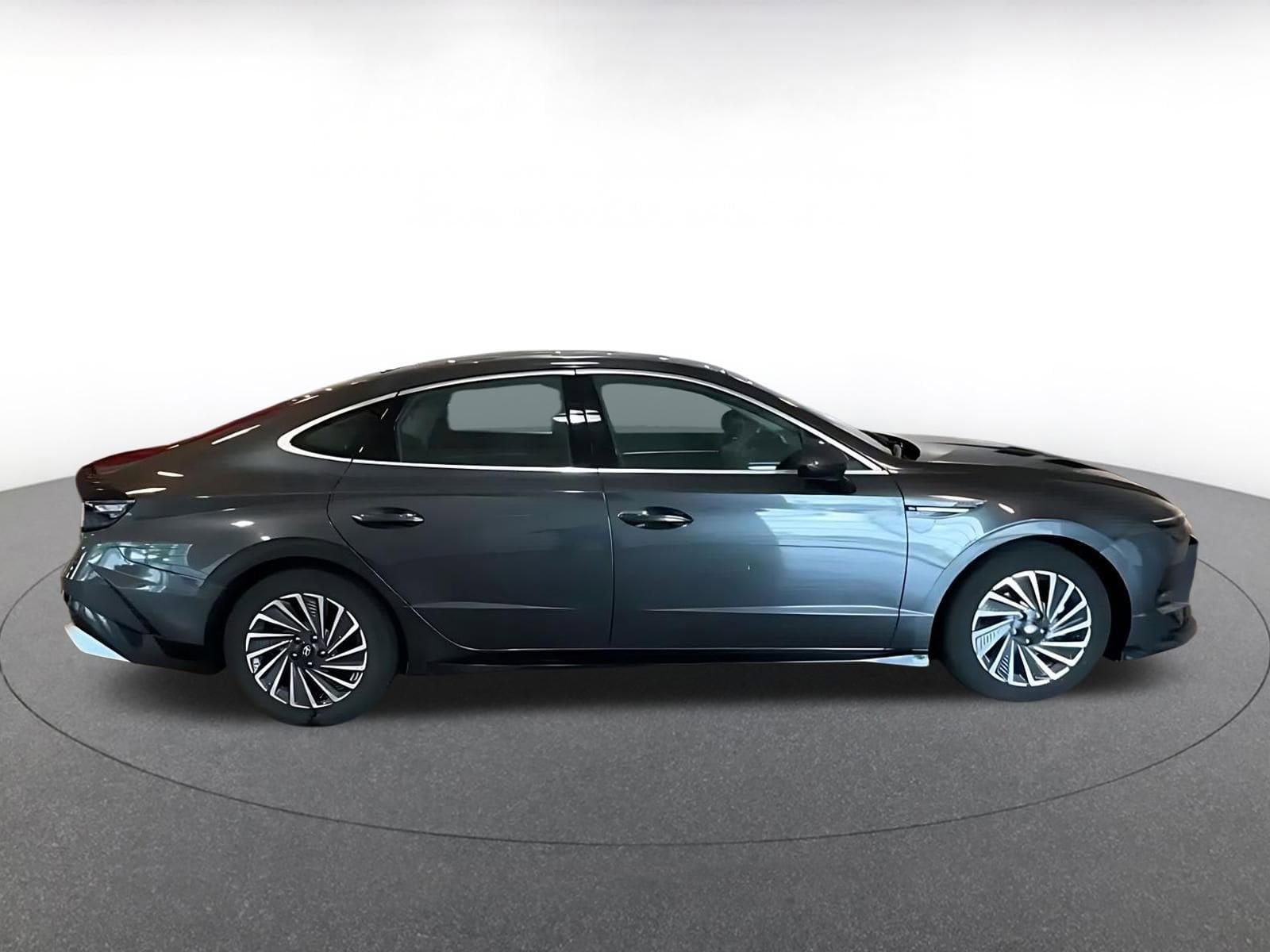 Thumbnail: 2025 Hyundai Sonata - 14