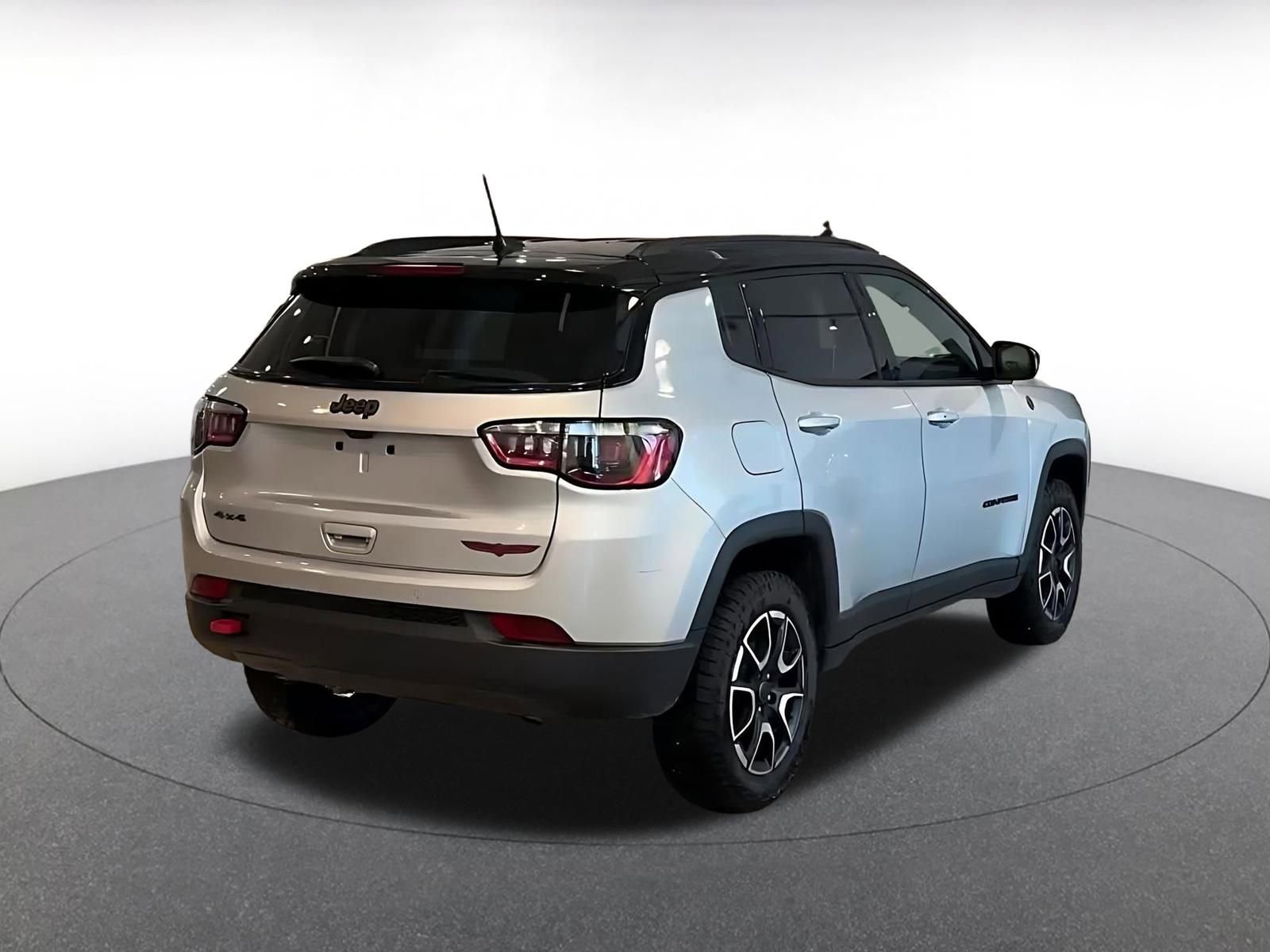 Thumbnail: 2025 Jeep Compass - 15