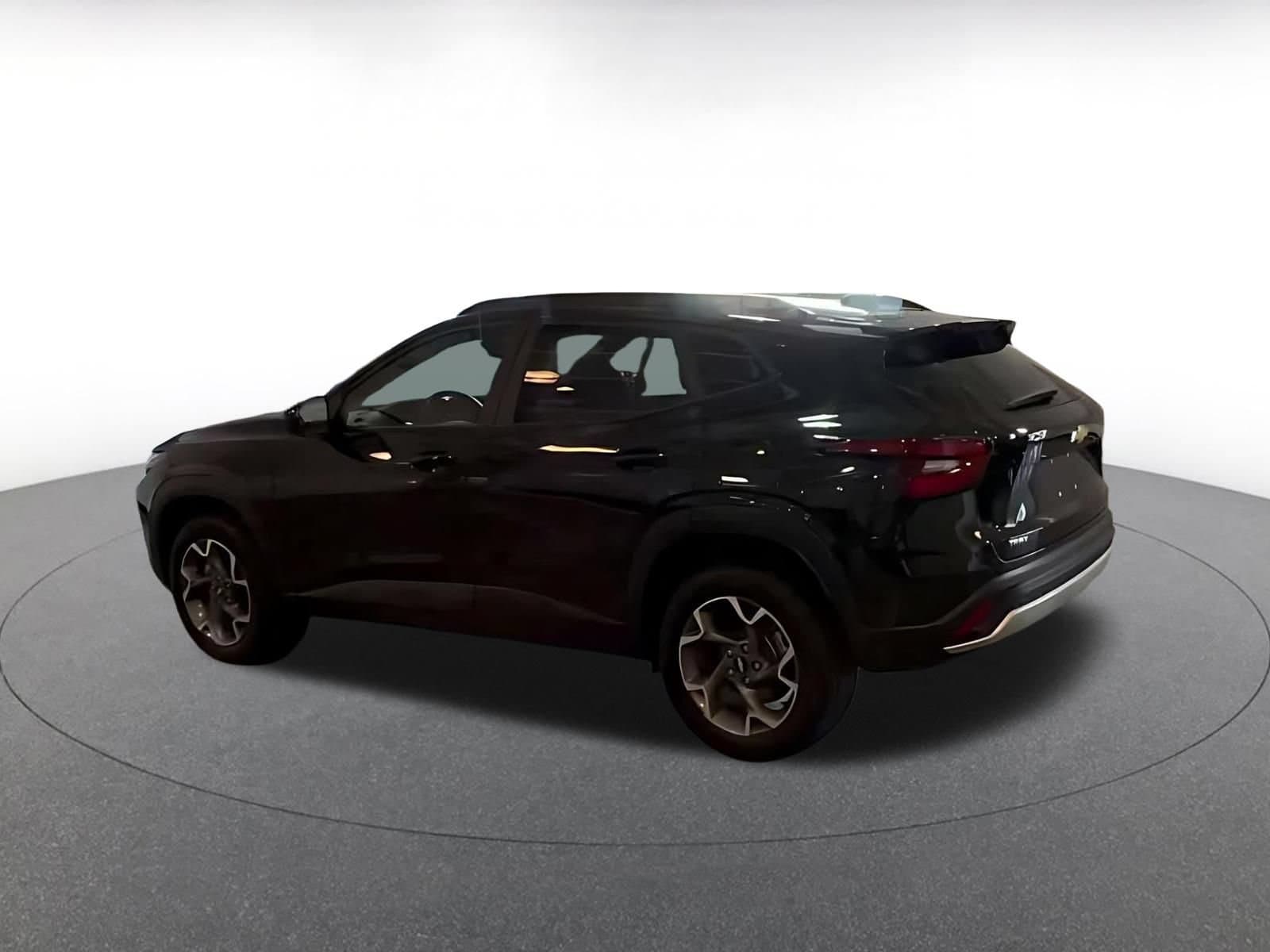 Thumbnail: 2025 Chevrolet Trax - 9