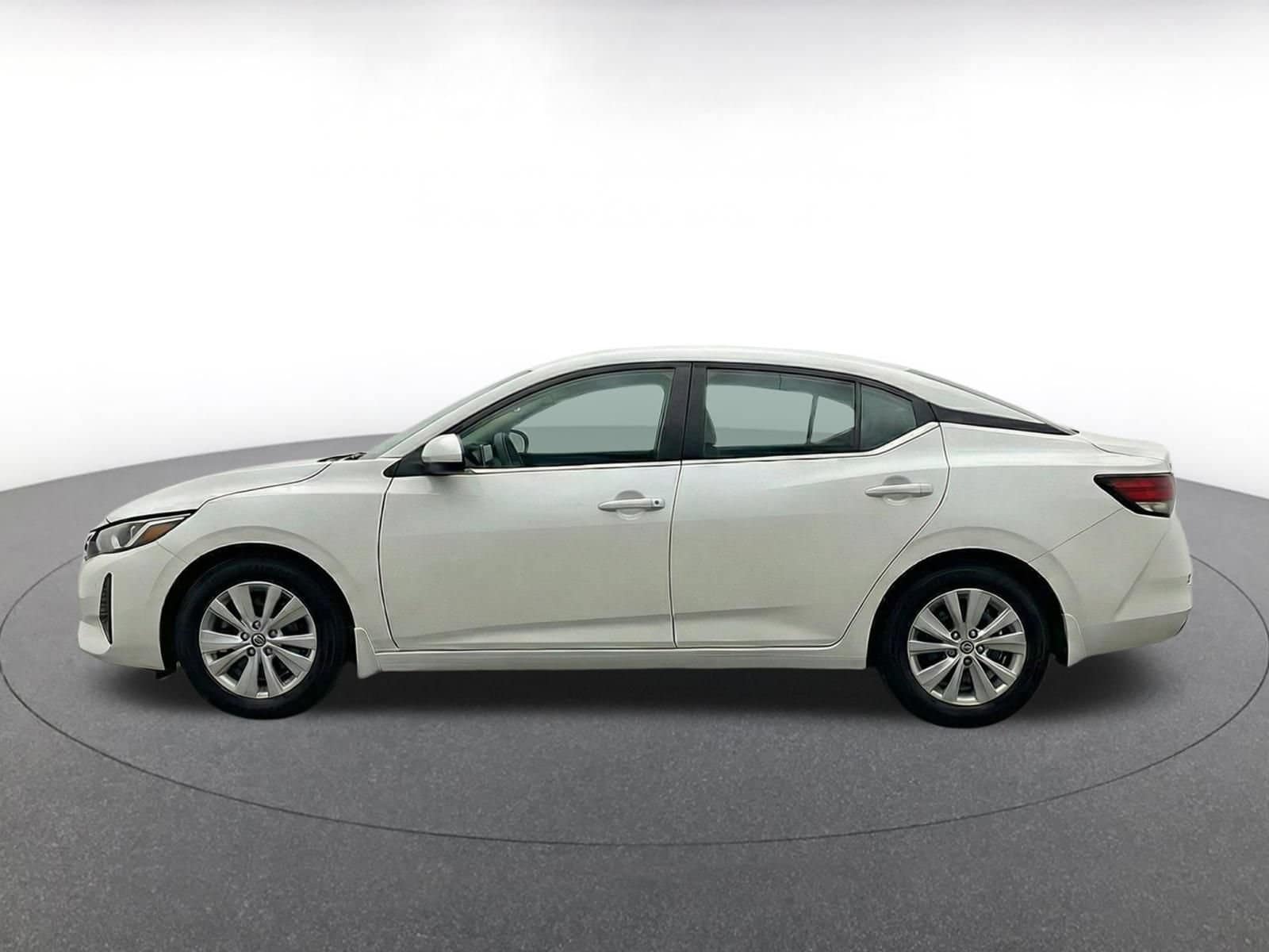 Thumbnail: 2025 Nissan Sentra - 4