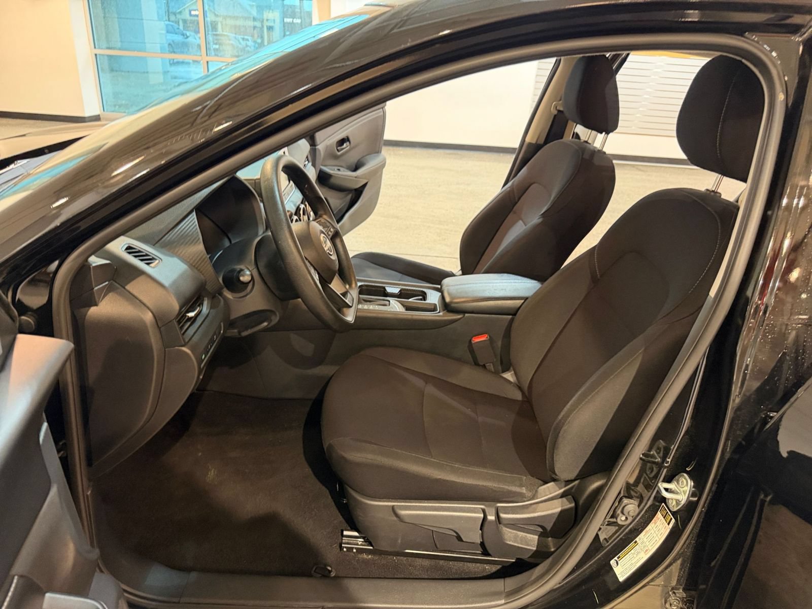 Thumbnail: 2025 Nissan Sentra - 25