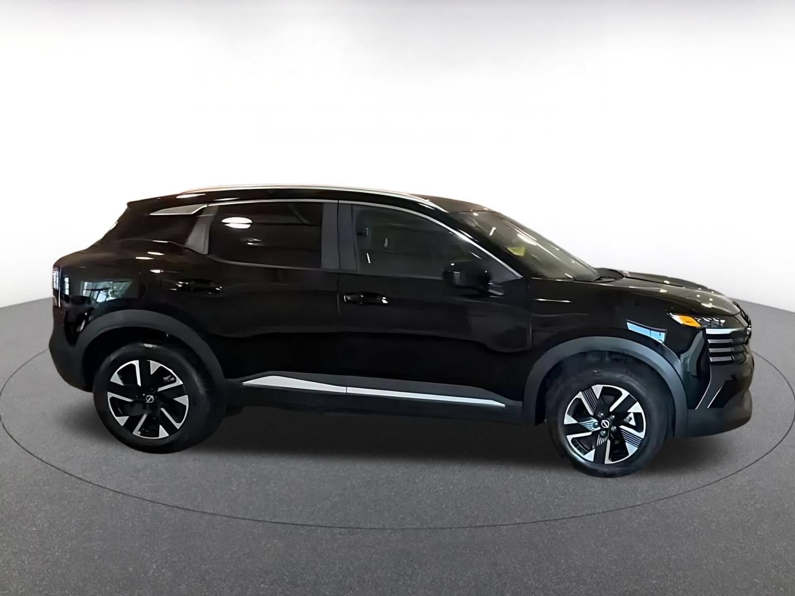 Thumbnail: 2026 Nissan Kicks - 12
