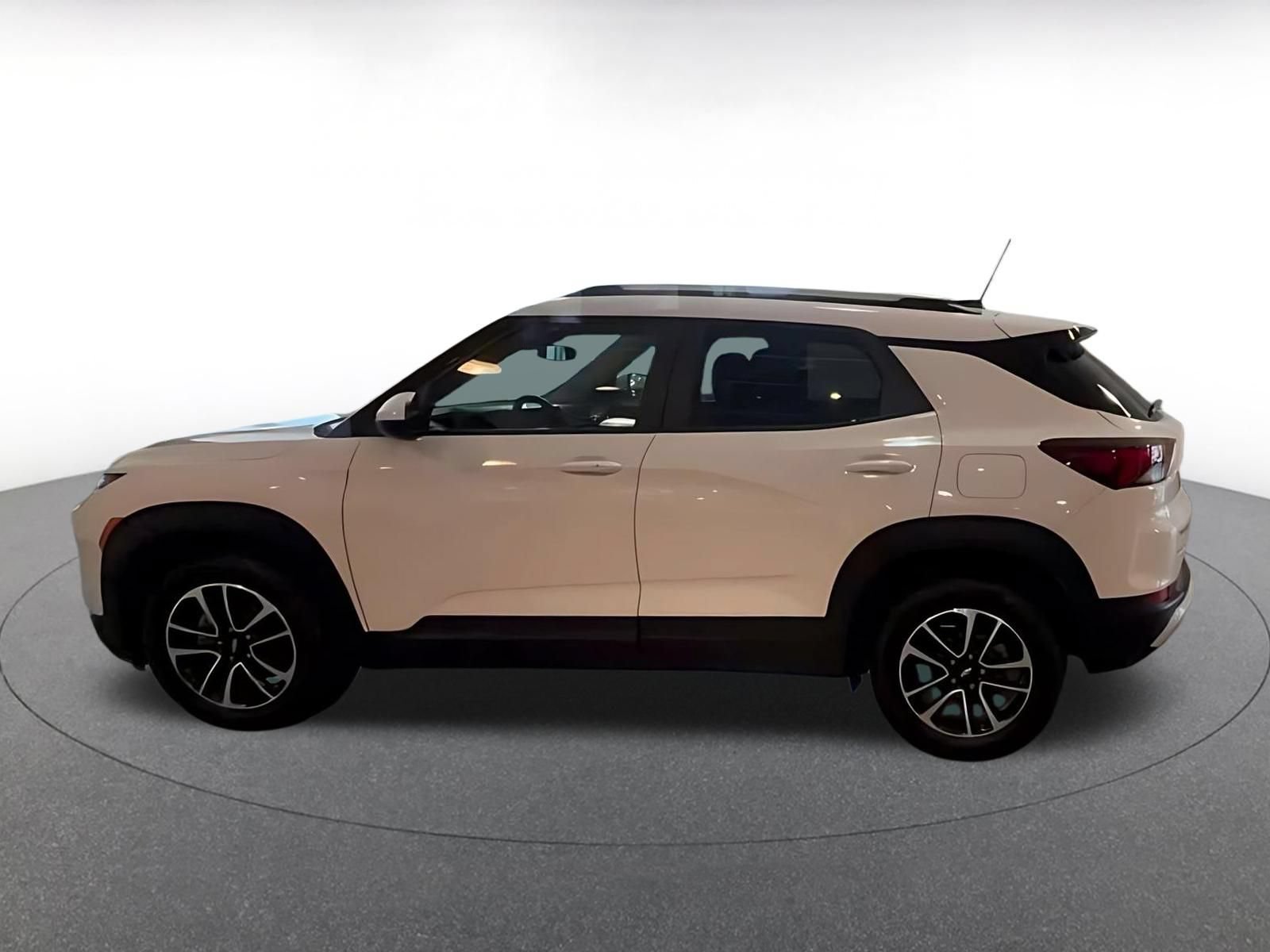 Thumbnail: 2025 Chevrolet TrailBlazer - 9