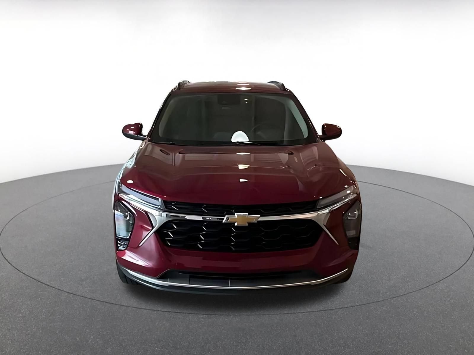 Thumbnail: 2025 Chevrolet Trax - 3