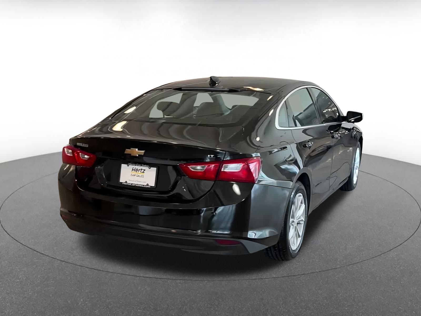 Thumbnail: 2023 Chevrolet Malibu - 14