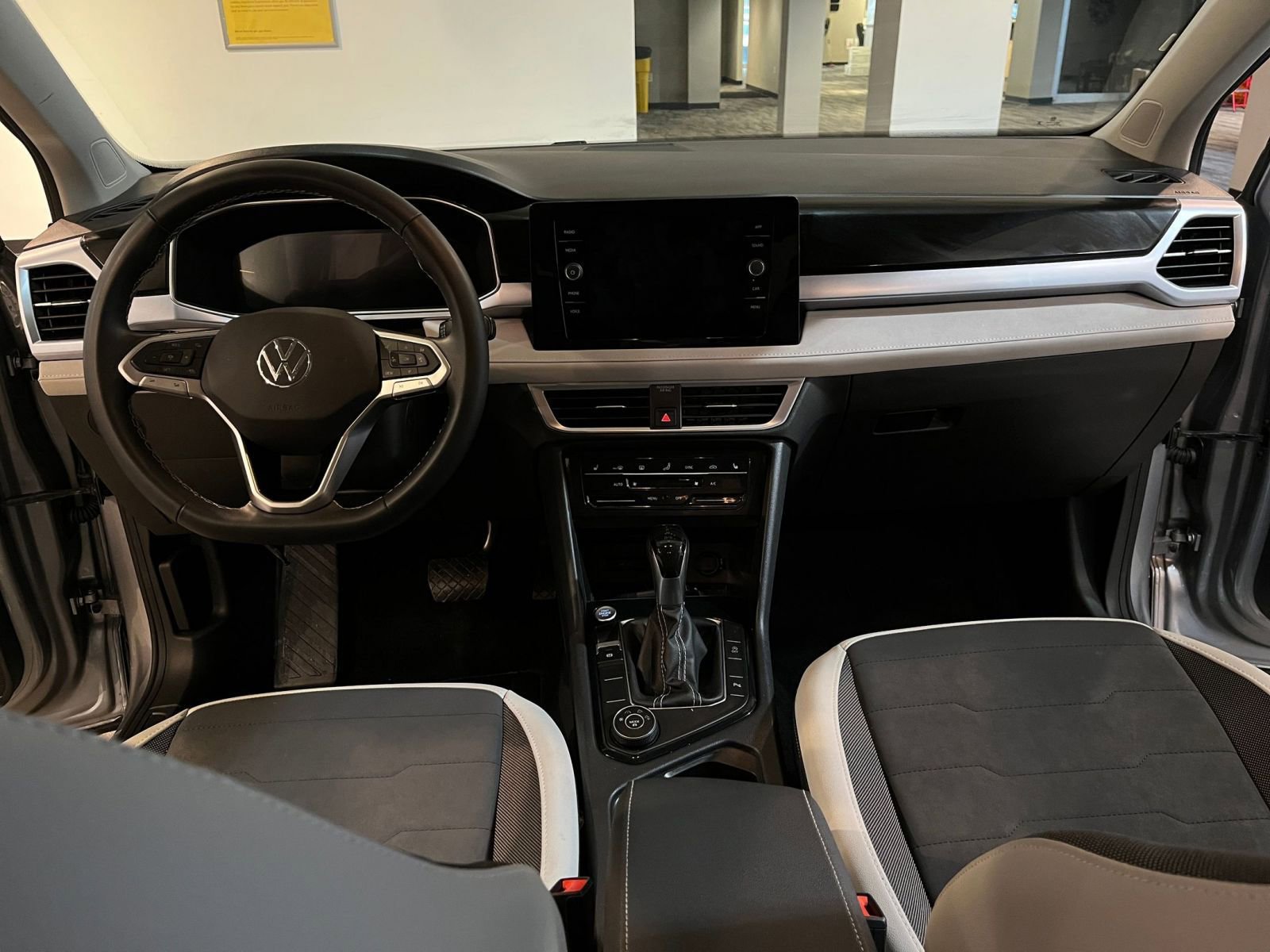 Thumbnail: 2025 Volkswagen Taos - 33