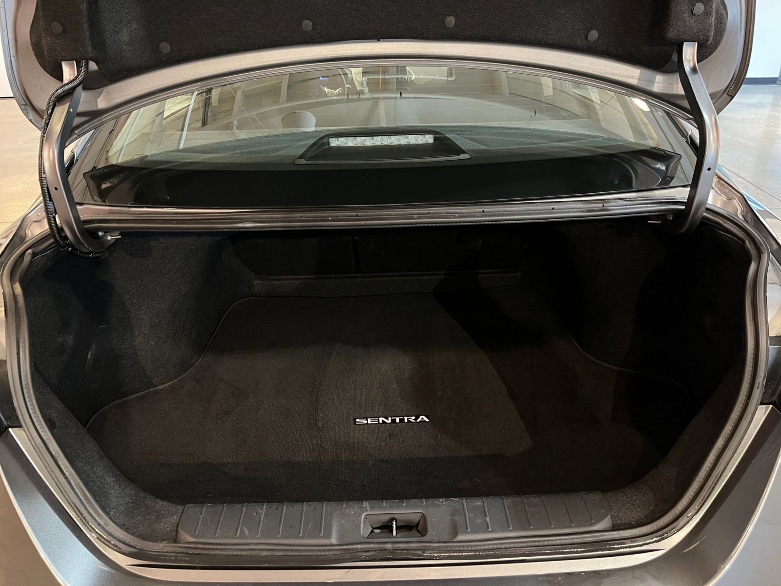 Thumbnail: 2025 Nissan Sentra - 32