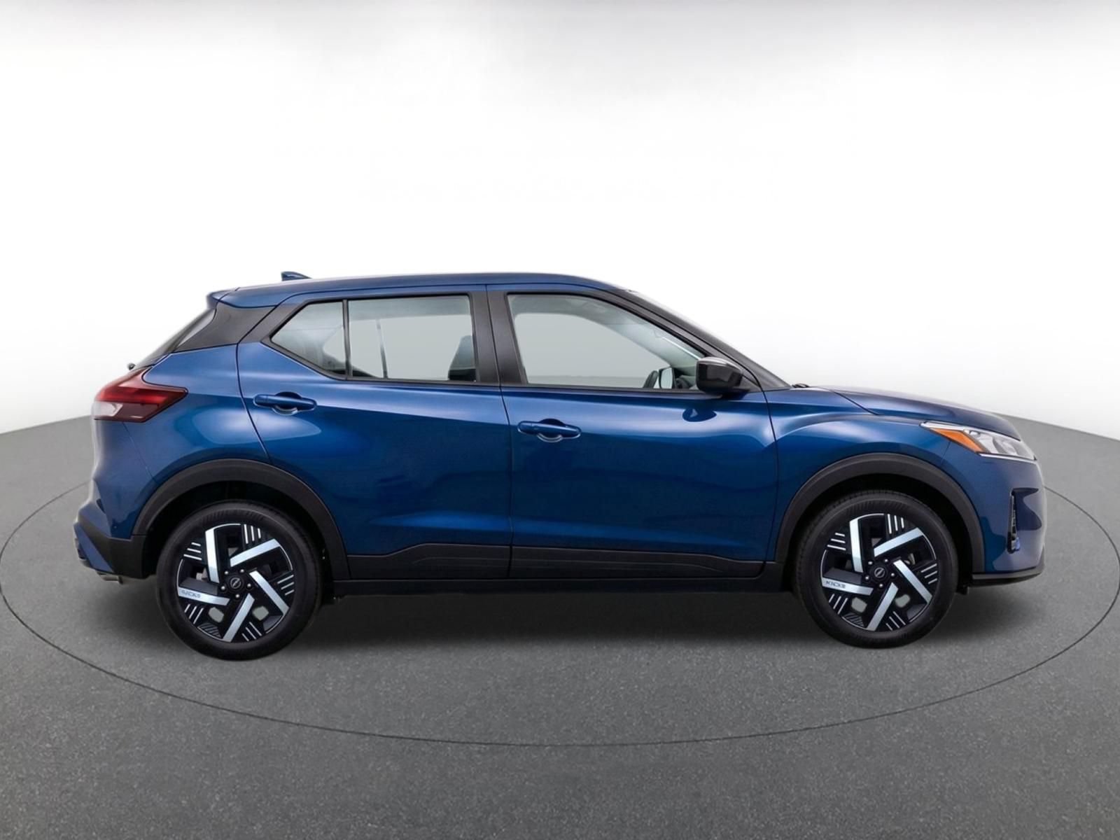 Thumbnail: 2026 Nissan Kicks - 10