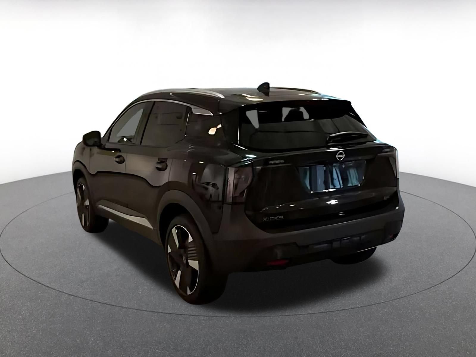 Thumbnail: 2026 Nissan Kicks - 10