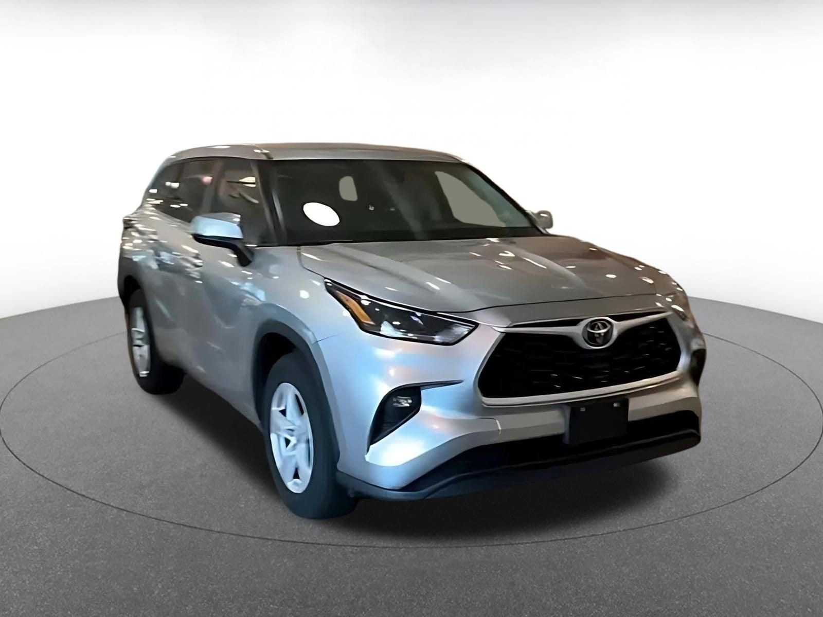 Thumbnail: 2025 Toyota Highlander - 3
