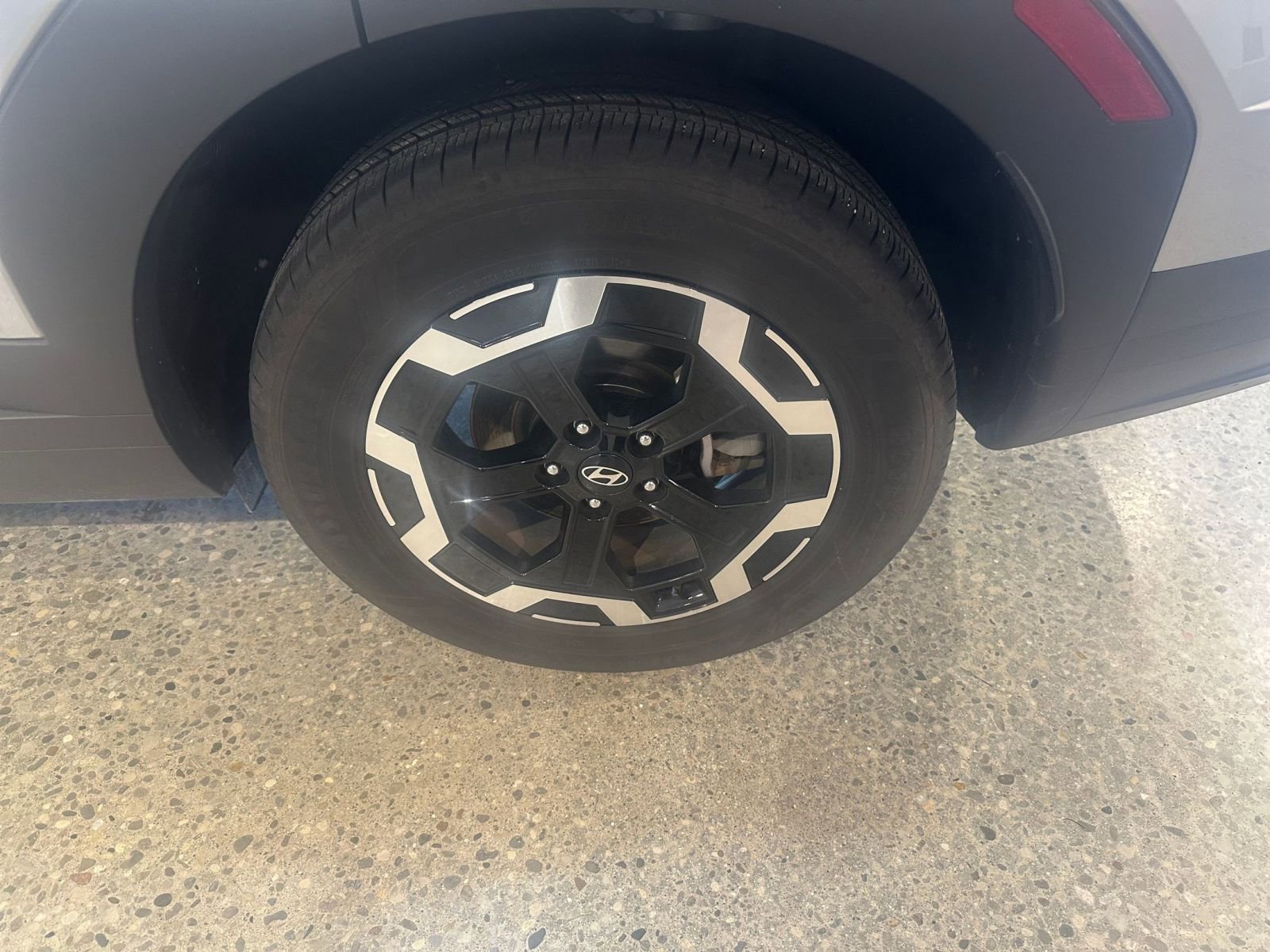 Thumbnail: 2025 Hyundai Santa Fe - 31