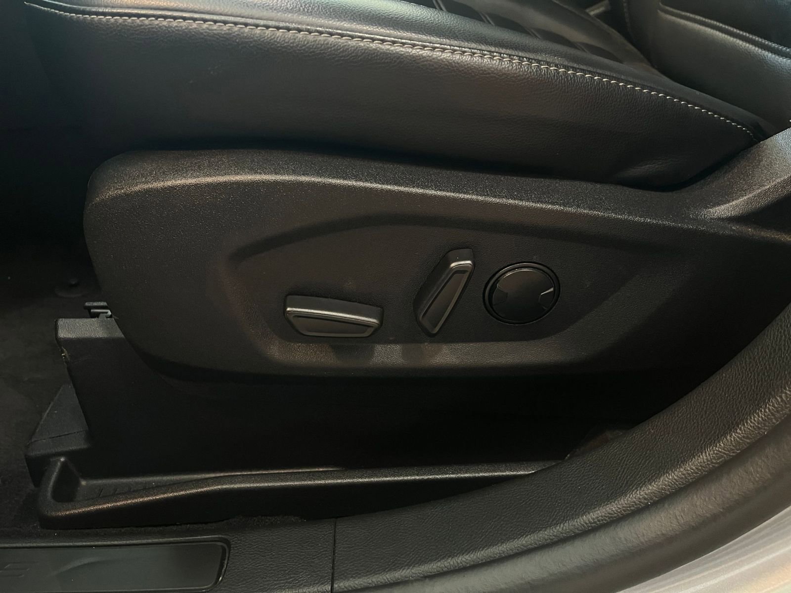 Thumbnail: 2024 Ford Edge - 23