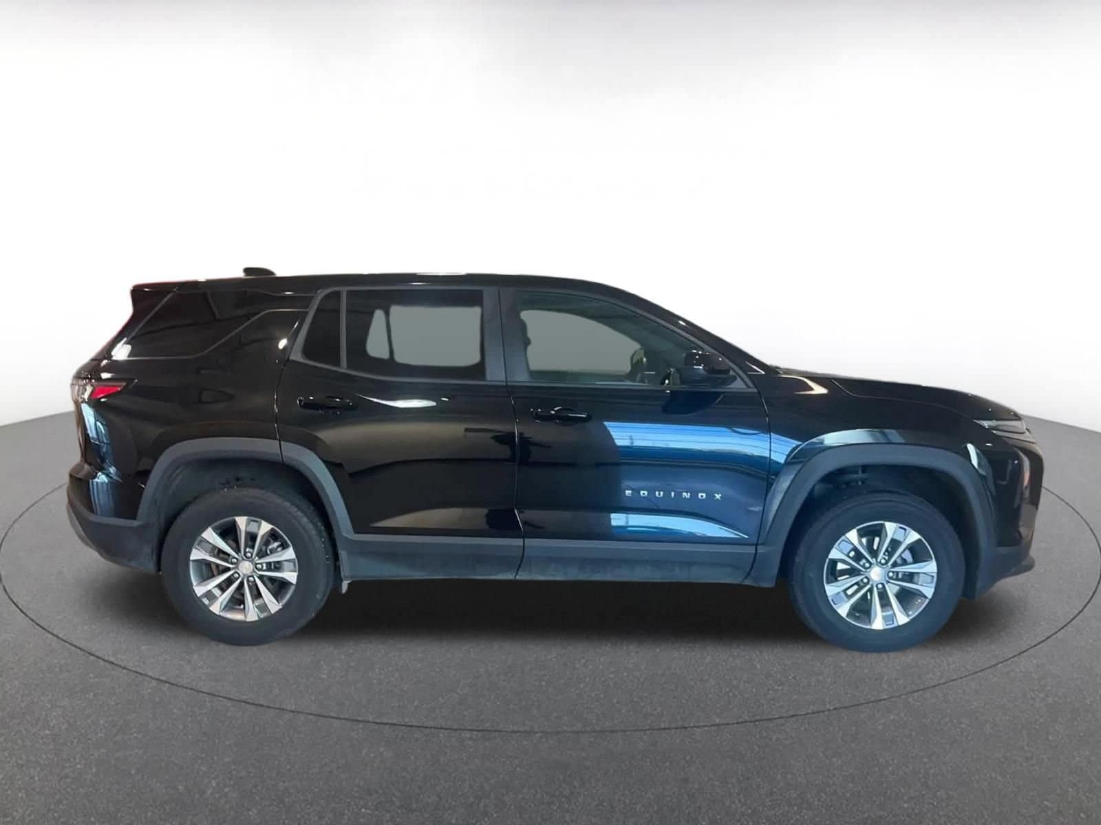 Thumbnail: 2025 Chevrolet Equinox - 16