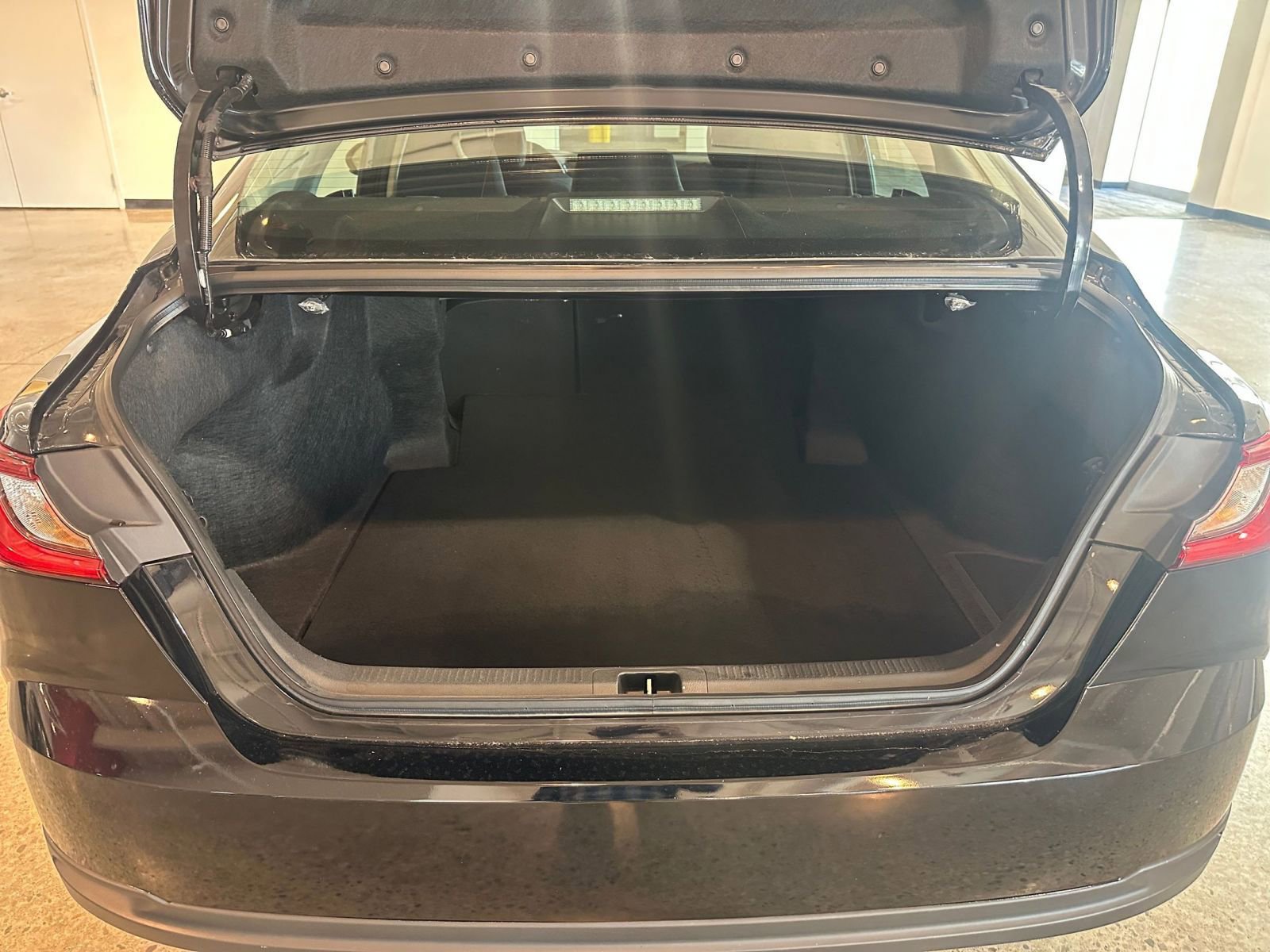 Thumbnail: 2025 Toyota Camry - 30