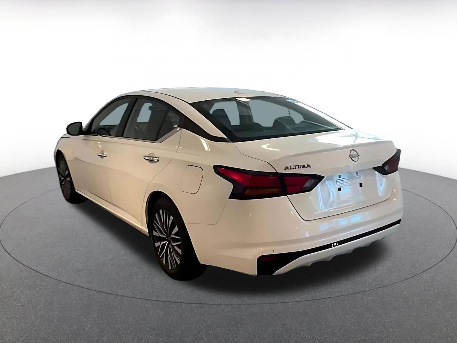 Thumbnail: 2025 Nissan Altima - 11