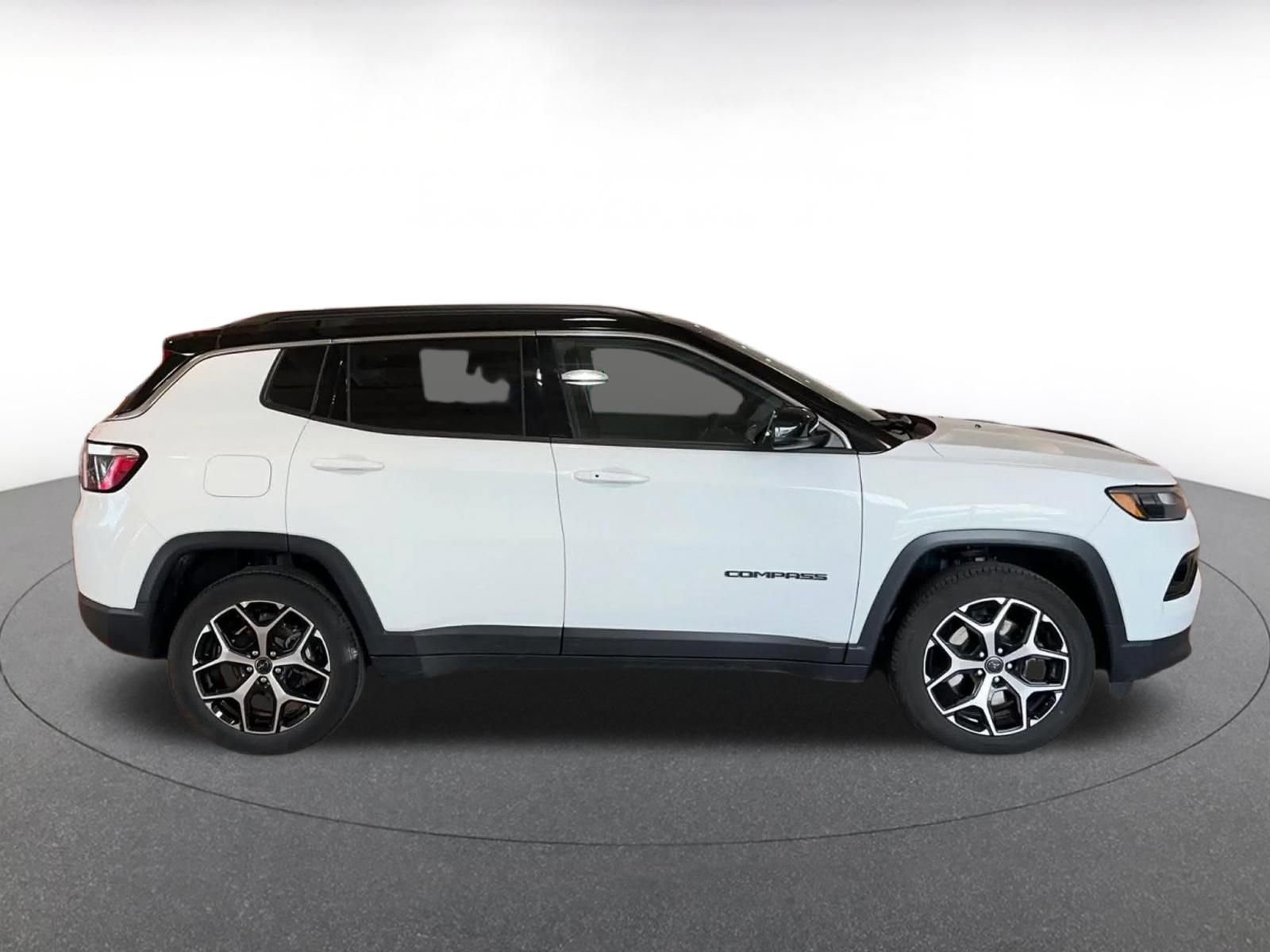Thumbnail: 2025 Jeep Compass - 16