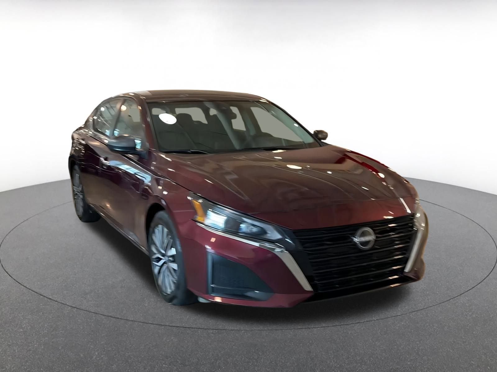 Thumbnail: 2024 Nissan Altima - 3