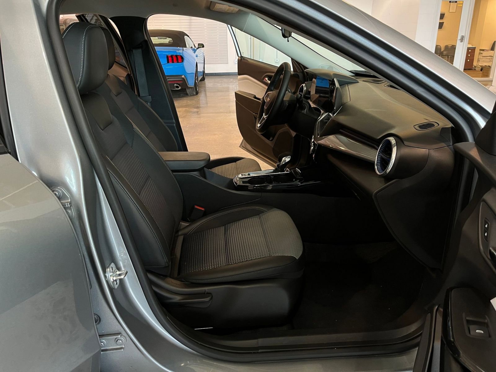 Thumbnail: 2025 Chevrolet Trax - 35