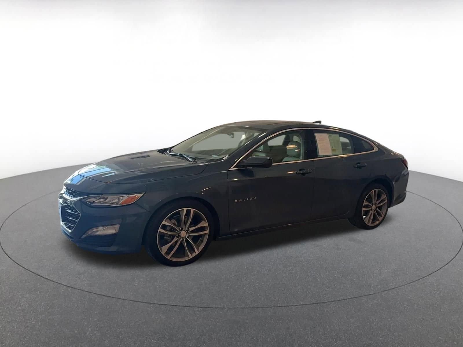 Thumbnail: 2024 Chevrolet Malibu - 8