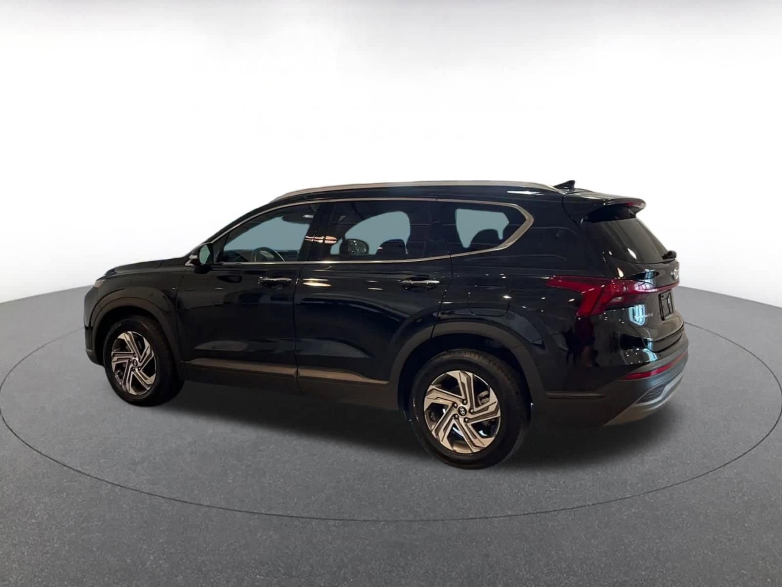 Thumbnail: 2023 Hyundai Santa Fe - 10