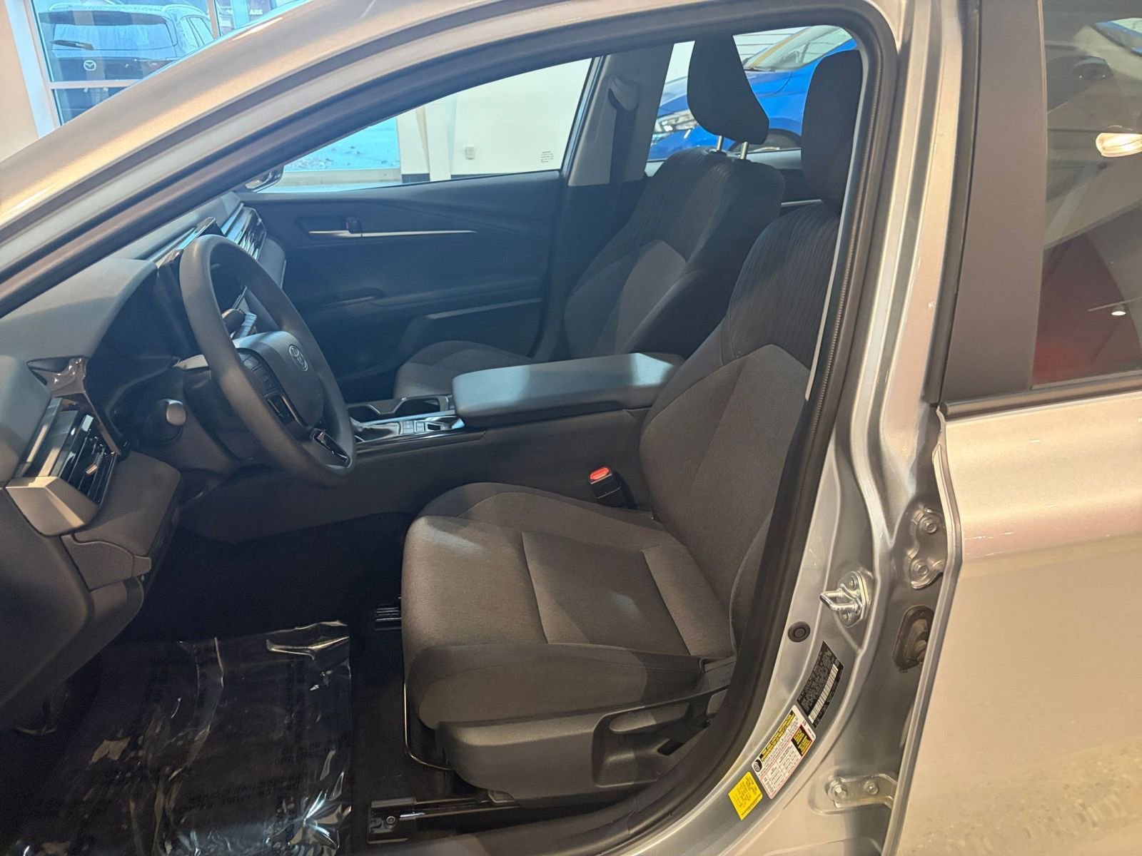 Thumbnail: 2025 Toyota Camry - 25