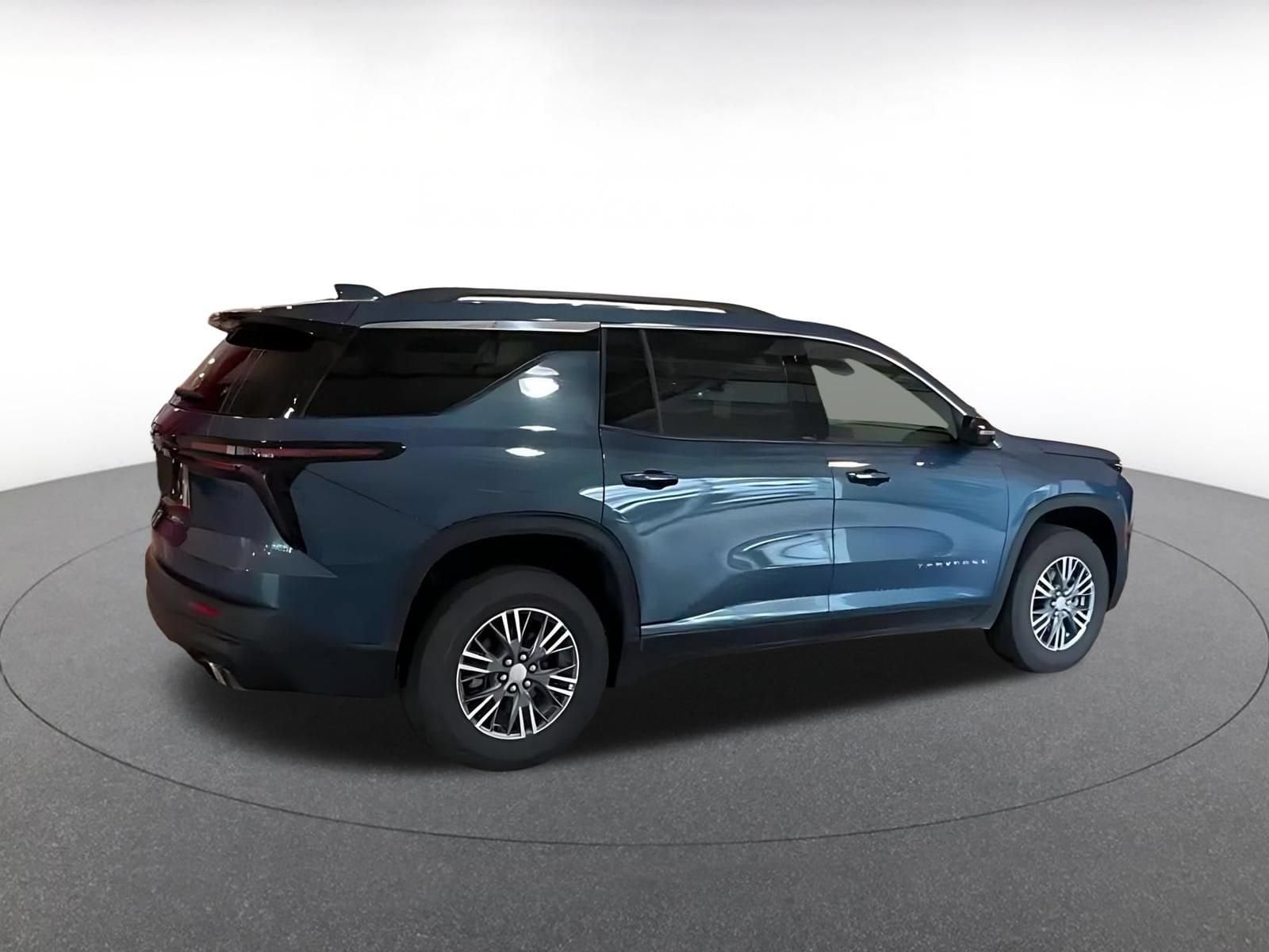Thumbnail: 2025 Chevrolet Traverse - 12