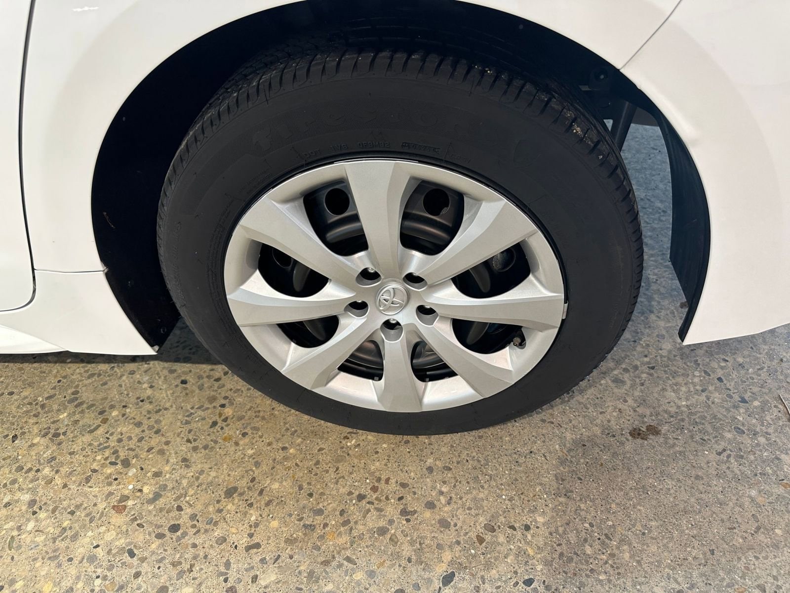 Thumbnail: 2025 Toyota Corolla - 29