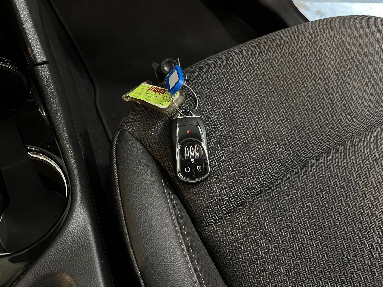 Thumbnail: 2025 Buick Encore GX - 21