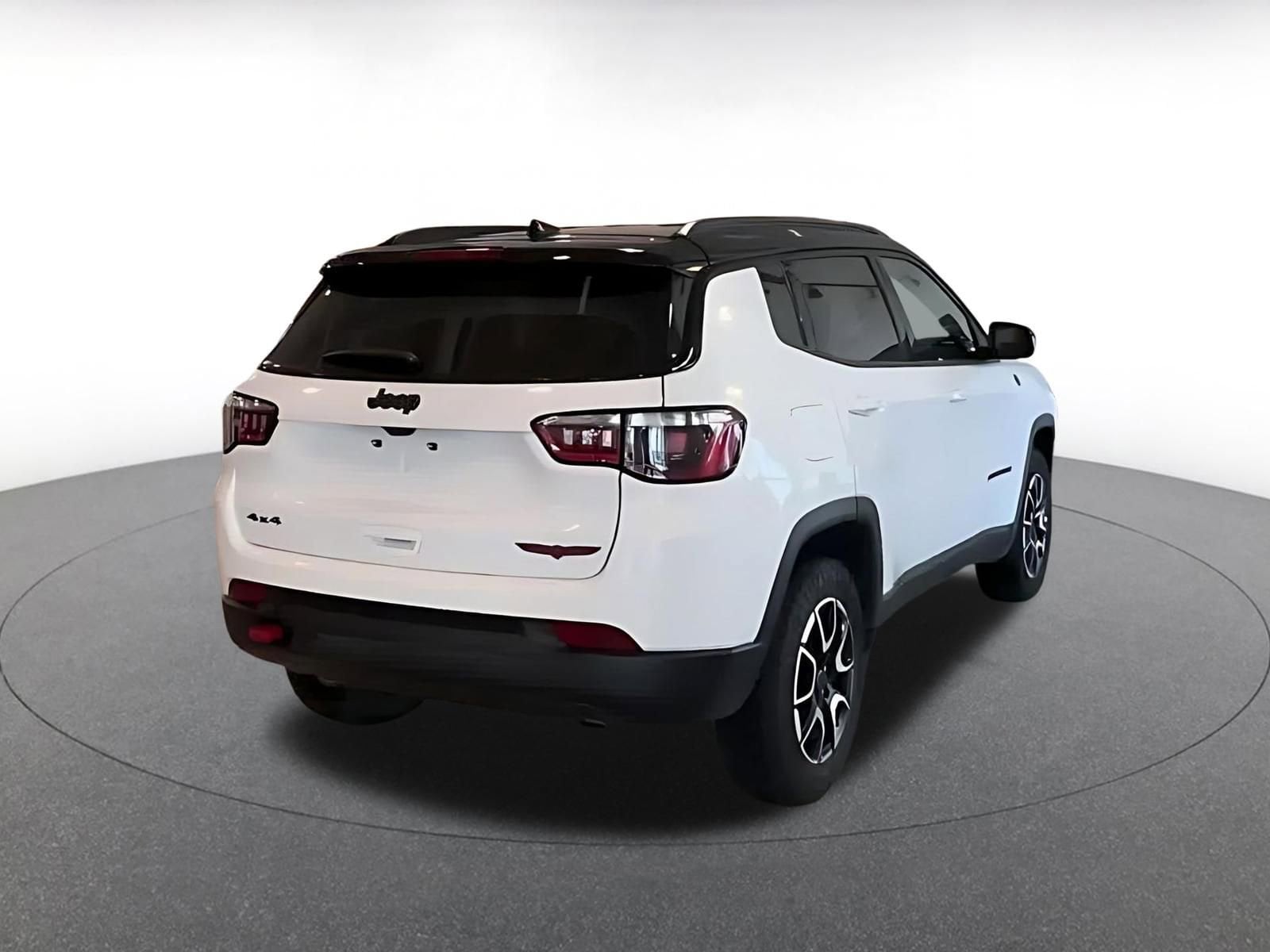 Thumbnail: 2025 Jeep Compass - 14