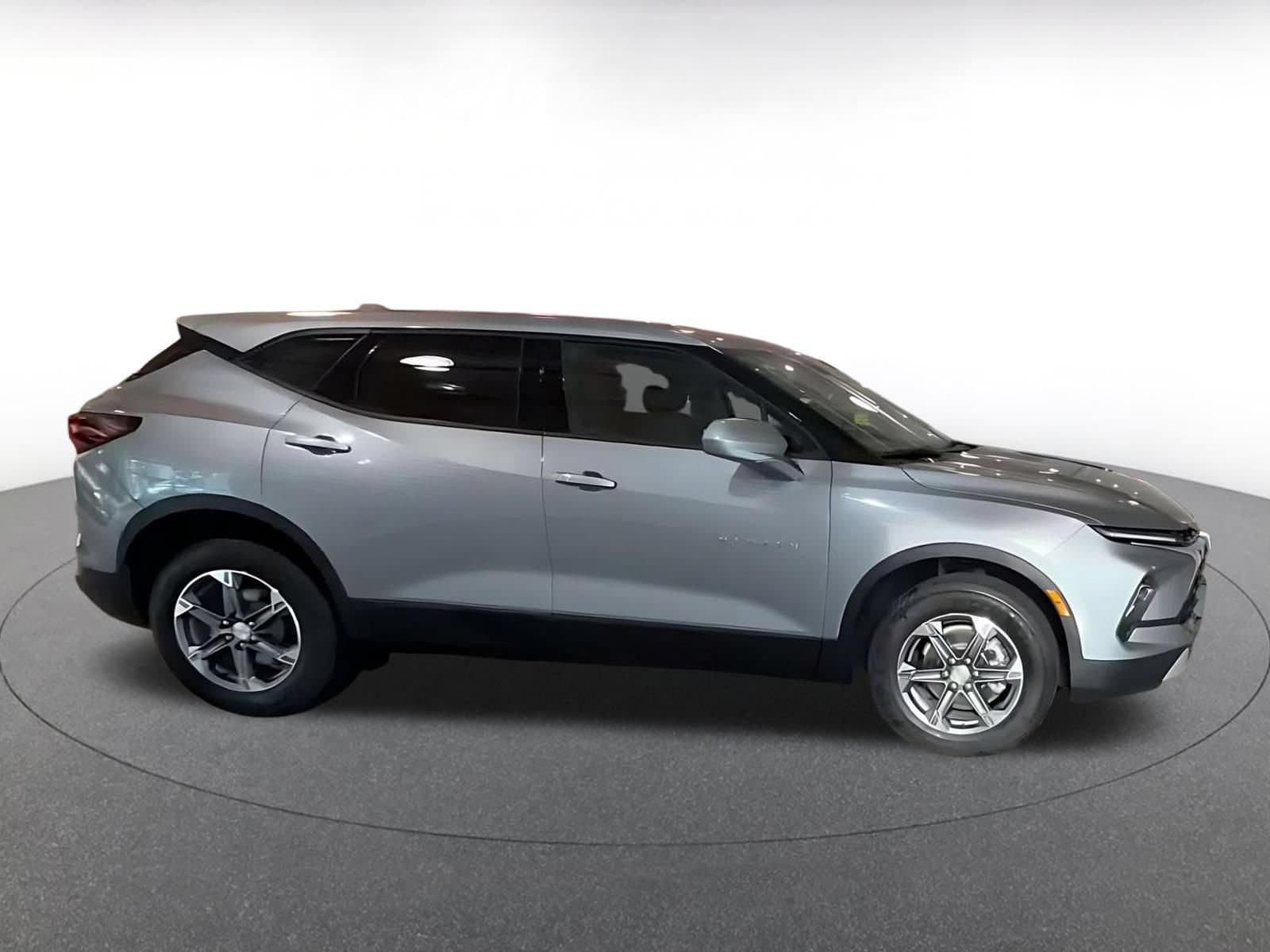 Thumbnail: 2025 Chevrolet Blazer - 12