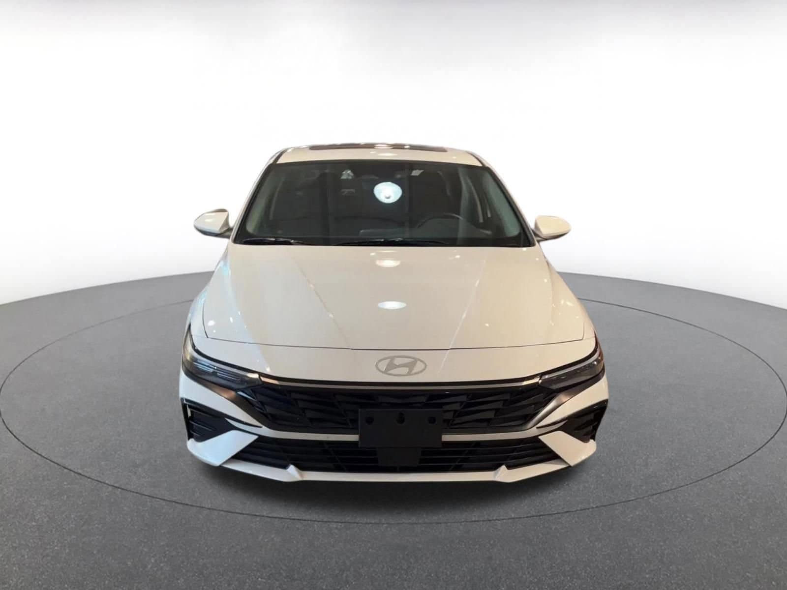 Thumbnail: 2025 Hyundai Elantra - 4