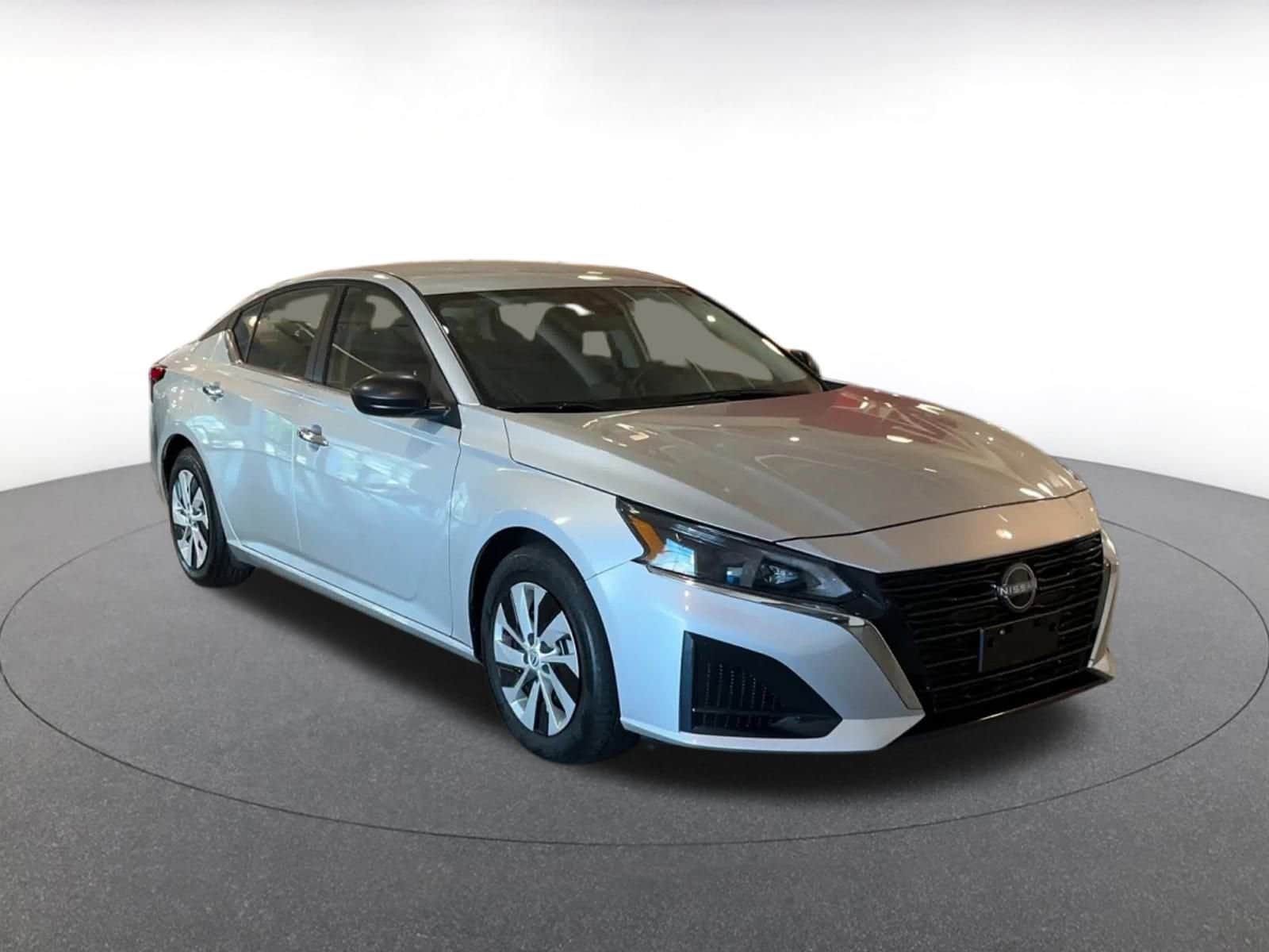 Thumbnail: 2024 Nissan Altima - 3