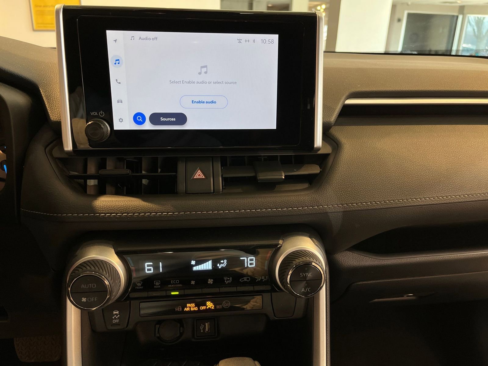 Thumbnail: 2025 Toyota RAV4 - 17