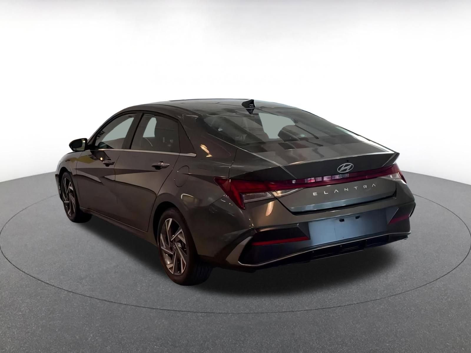 Thumbnail: 2025 Hyundai Elantra - 11