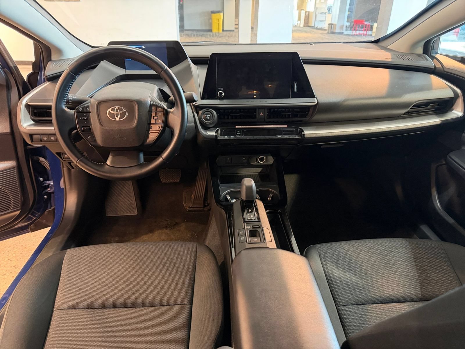 Thumbnail: 2025 Toyota Prius - 31