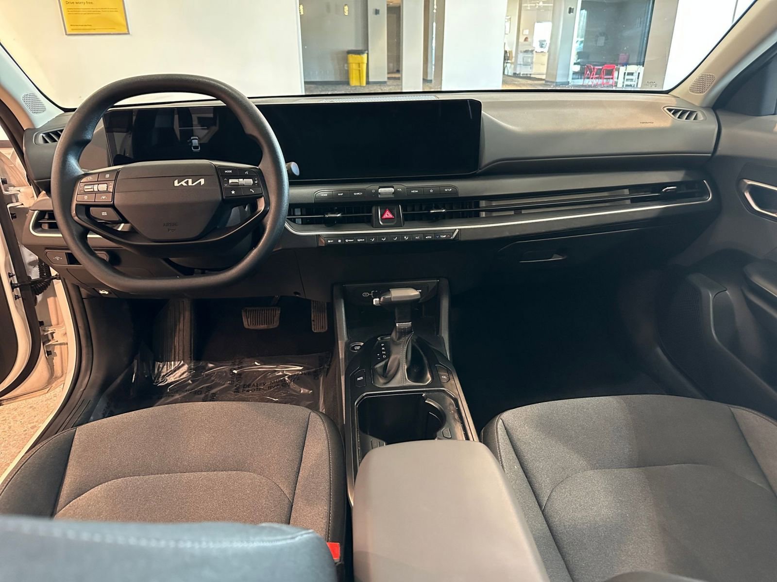 Thumbnail: 2025 Kia K4 - 32