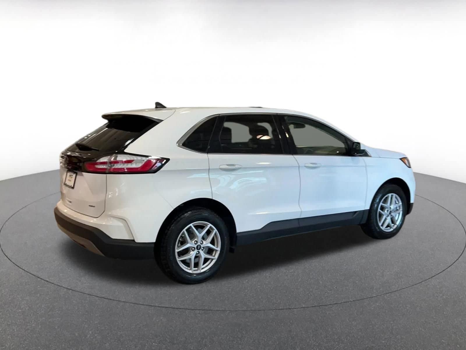 Thumbnail: 2024 Ford Edge - 15