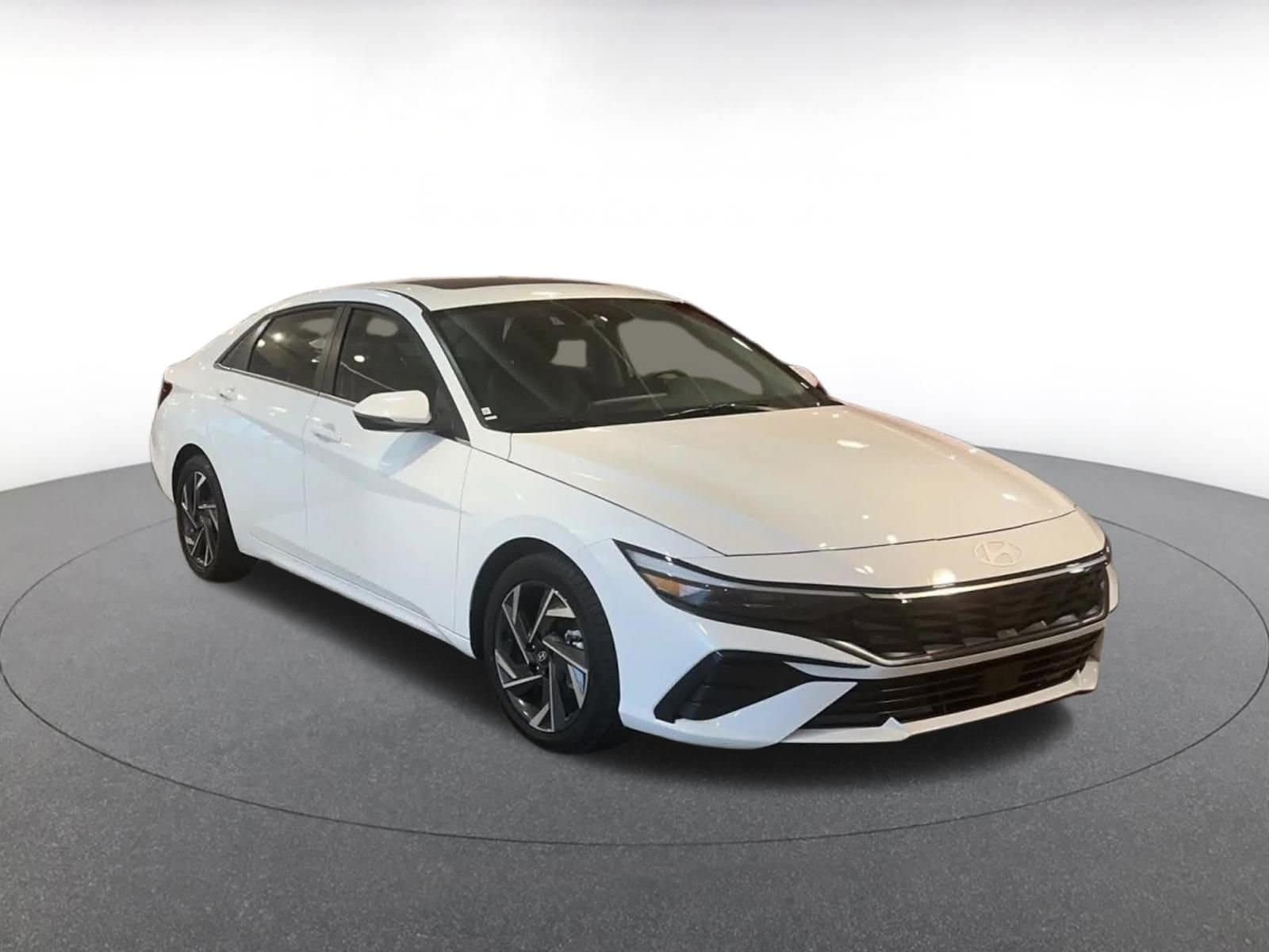 Thumbnail: 2025 Hyundai Elantra - 3