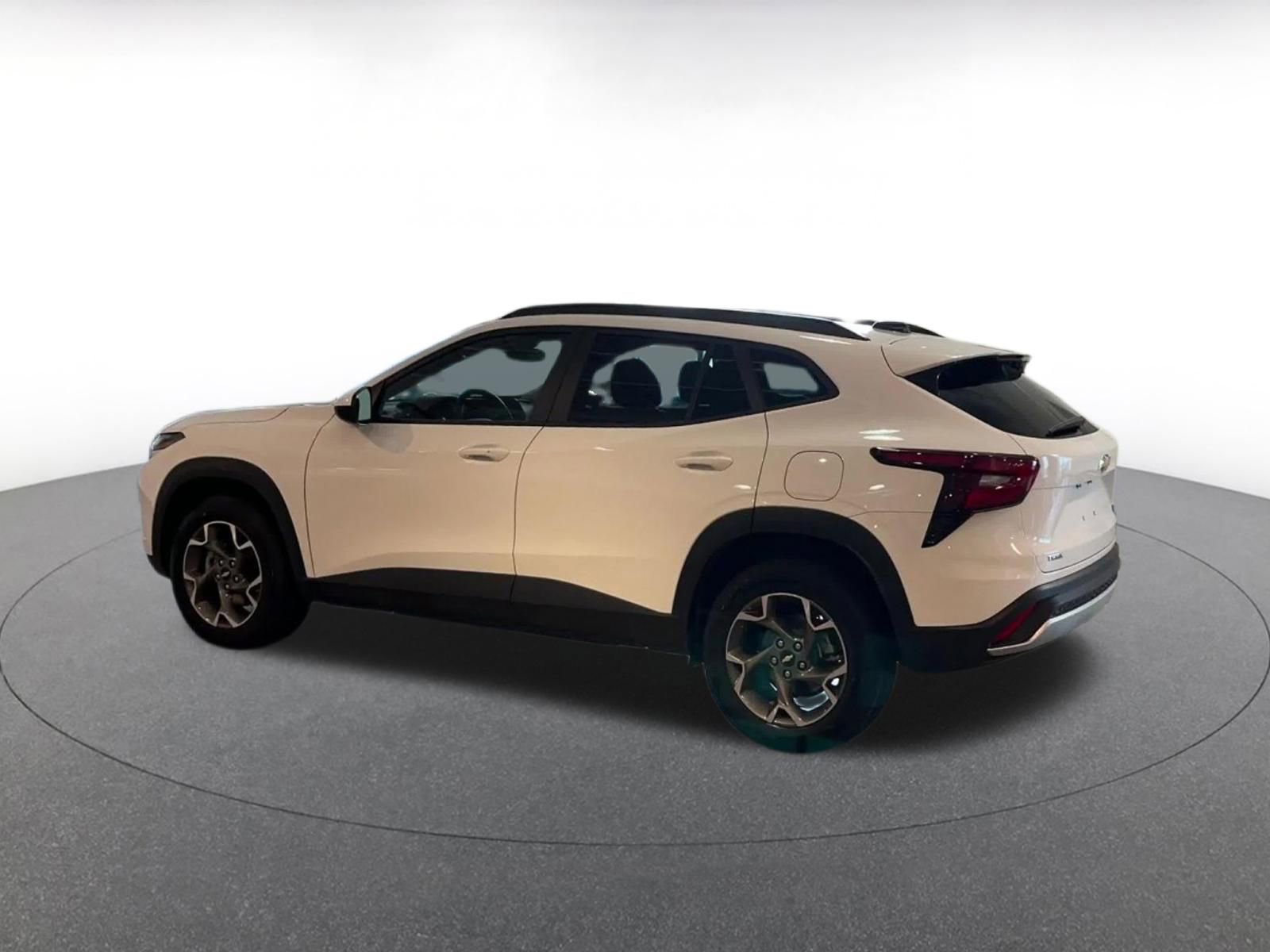 Thumbnail: 2025 Chevrolet Trax - 10