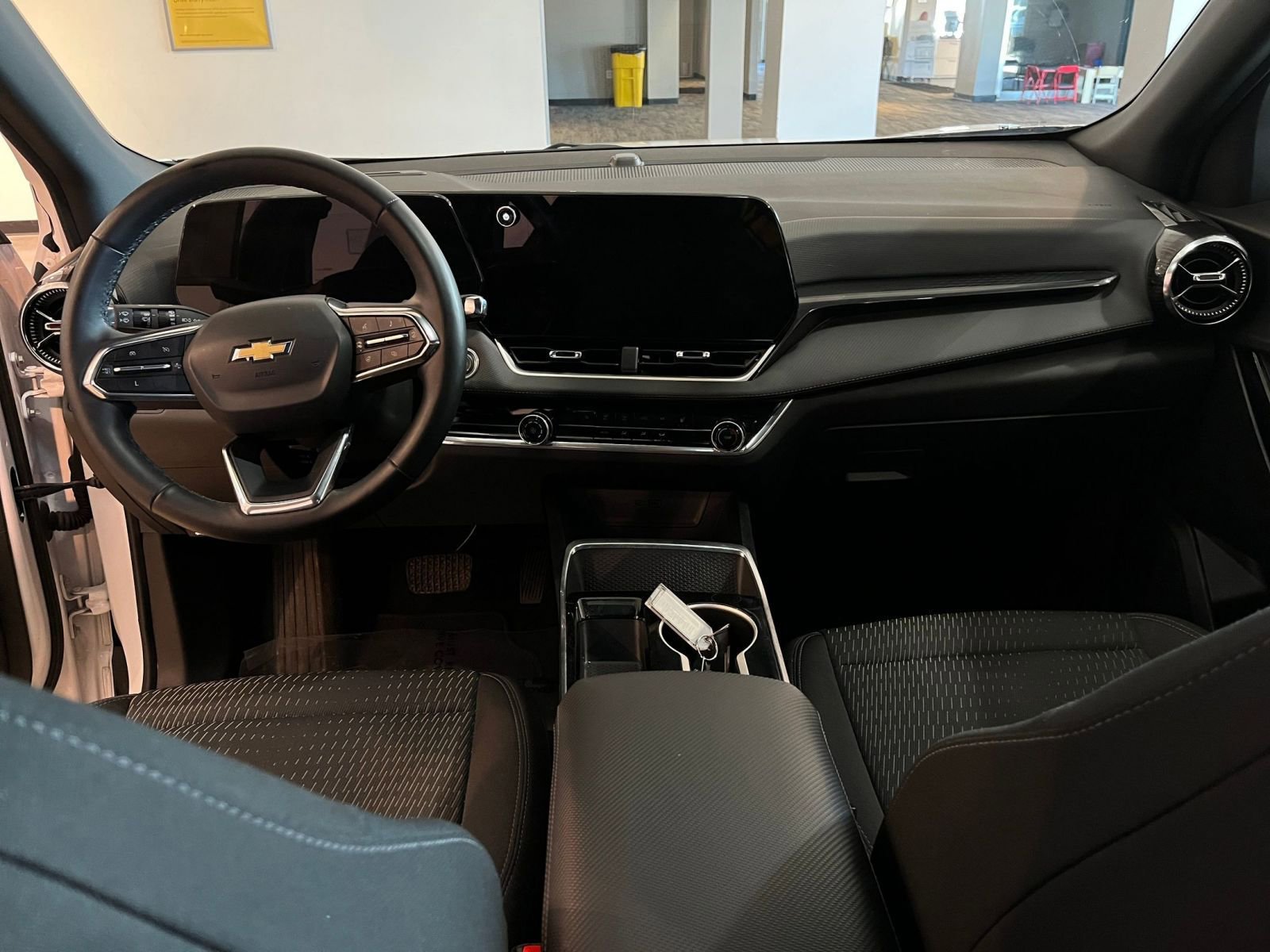 Thumbnail: 2025 Chevrolet Equinox - 33