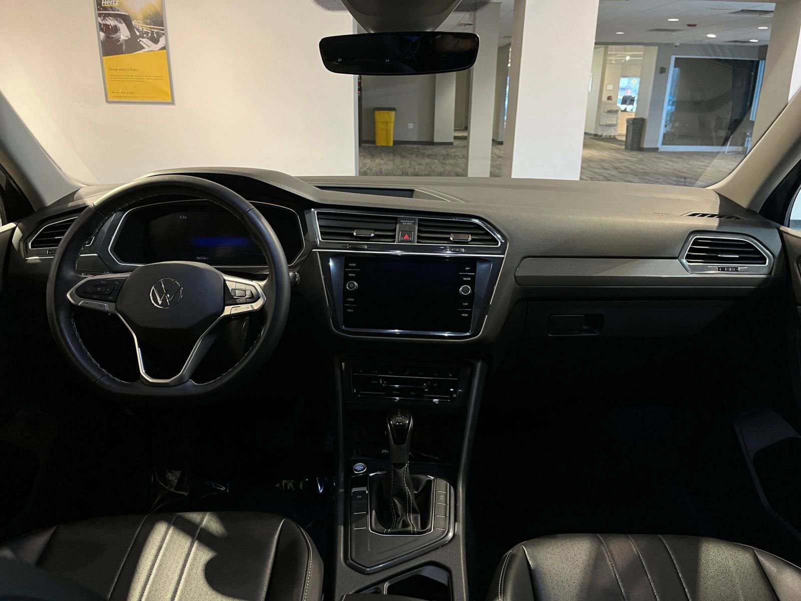 Thumbnail: 2024 Volkswagen Tiguan - 34