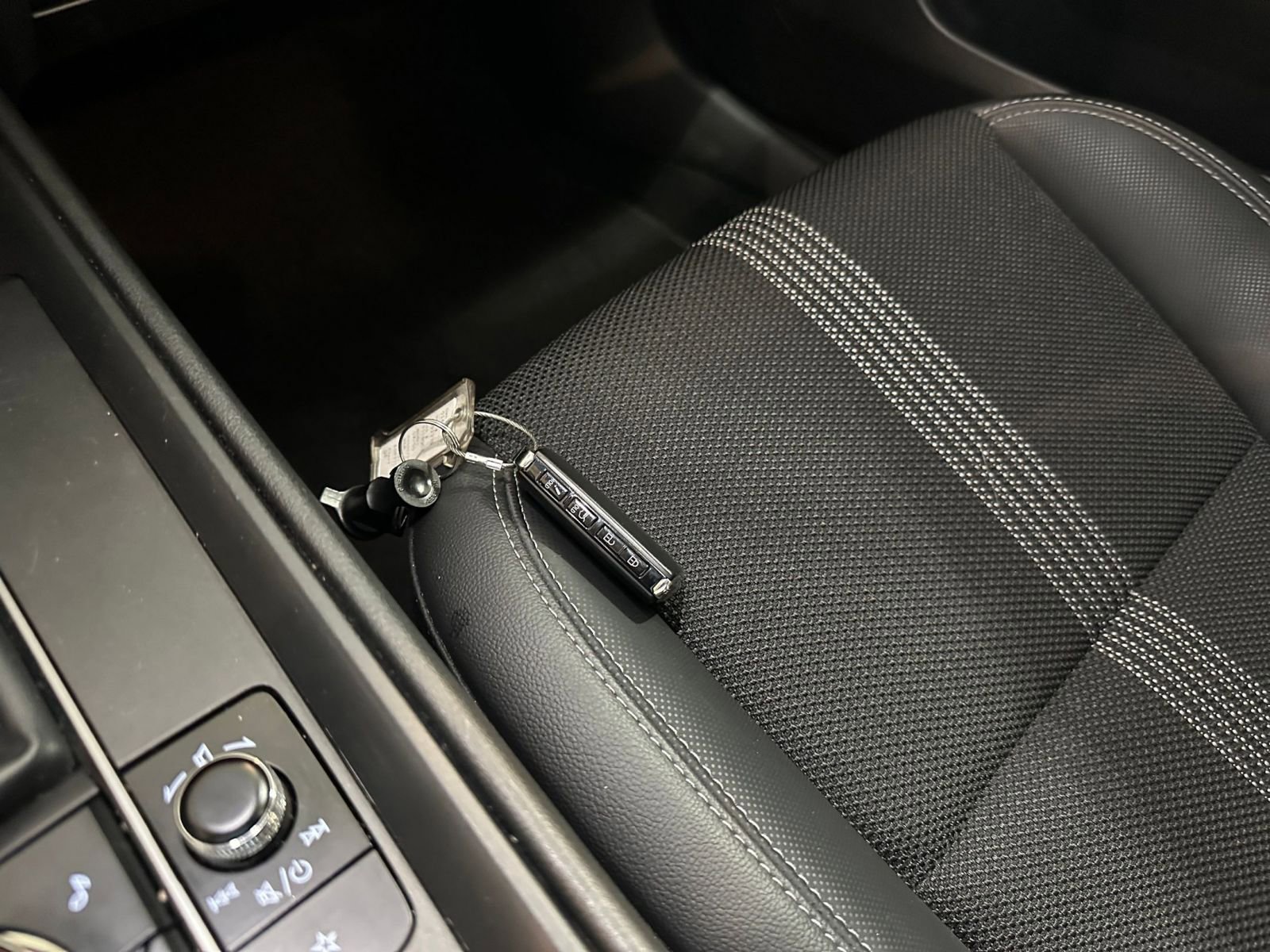 Thumbnail: 2025 Mazda CX-50 - 21