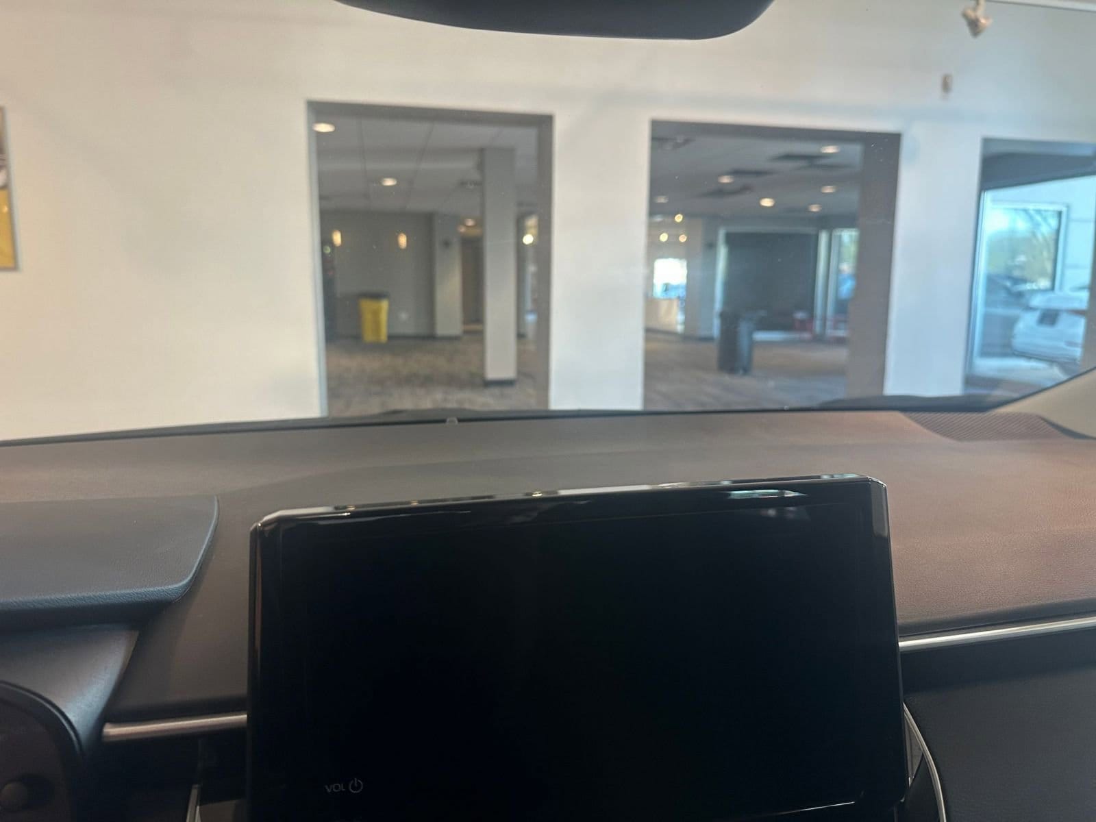 Thumbnail: 2024 Toyota Corolla - 18