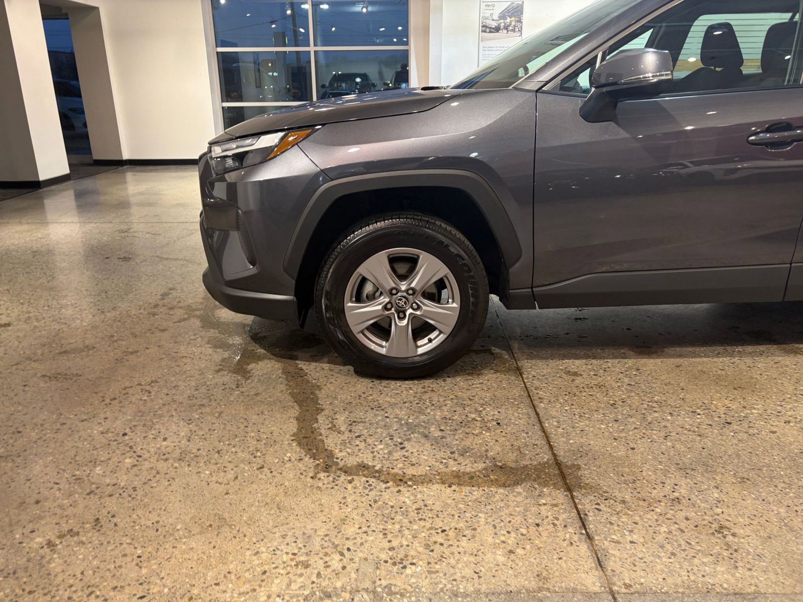 Thumbnail: 2025 Toyota RAV4 - 32