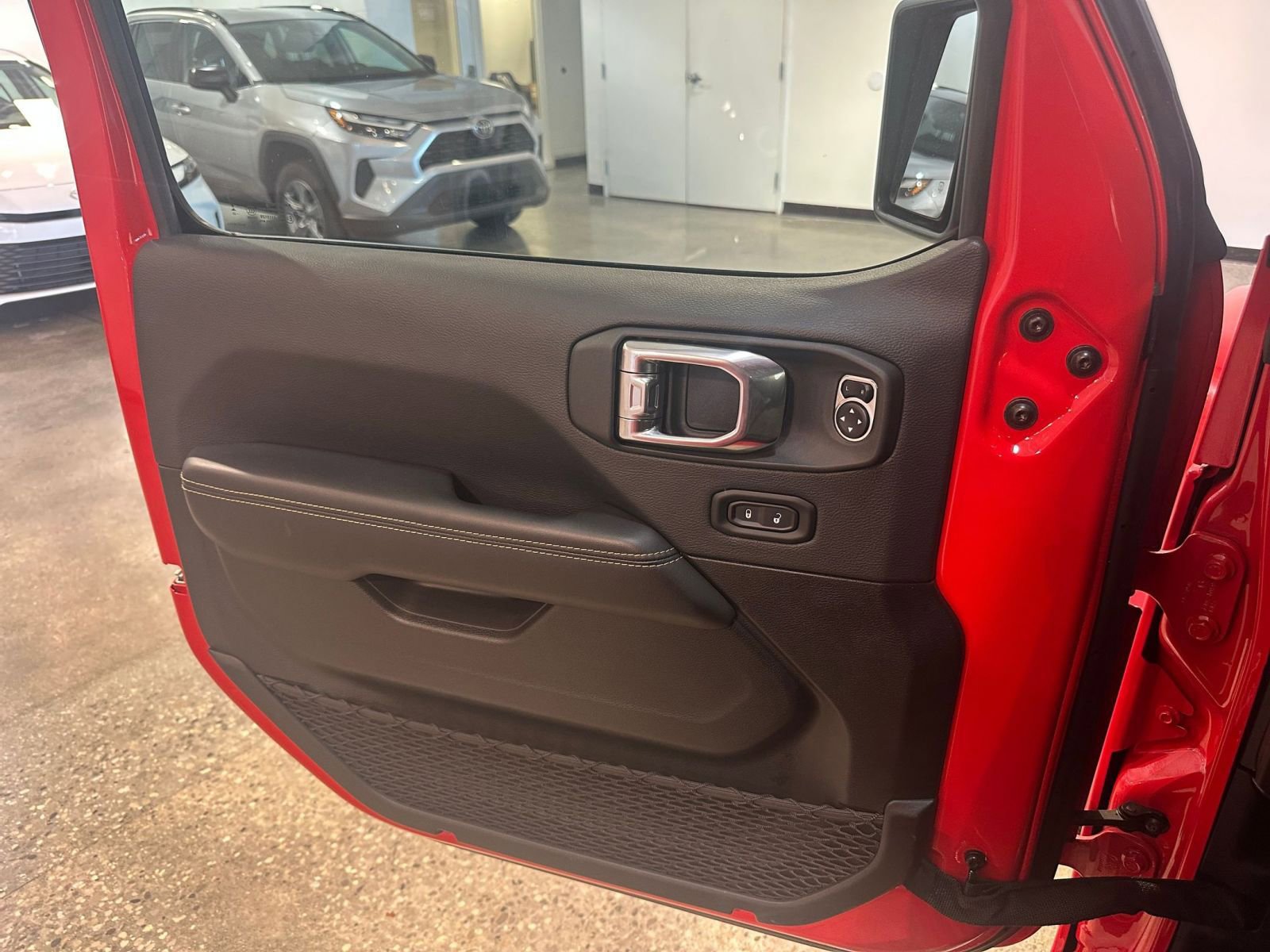 Thumbnail: 2025 Jeep Wrangler - 20