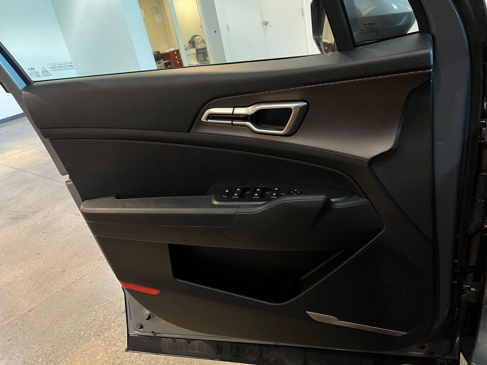 Thumbnail: 2025 Kia Sportage - 18